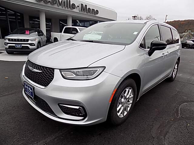  2026 Chrysler Pacifica Image: 0