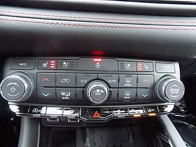  2026 Dodge Durango Image: 10