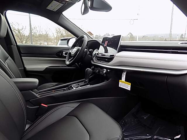  2026 Jeep Compass Image: 9