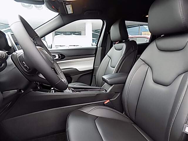  2026 Jeep Compass Image: 6