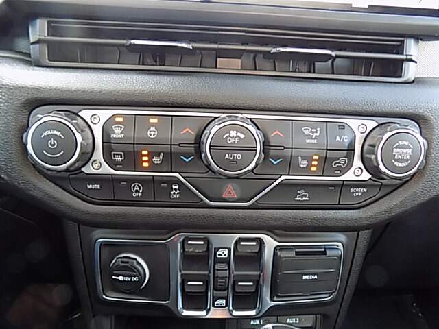  2026 Jeep Wrangler Image: 9