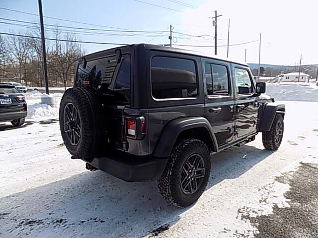  2026 Jeep Wrangler Image: 3