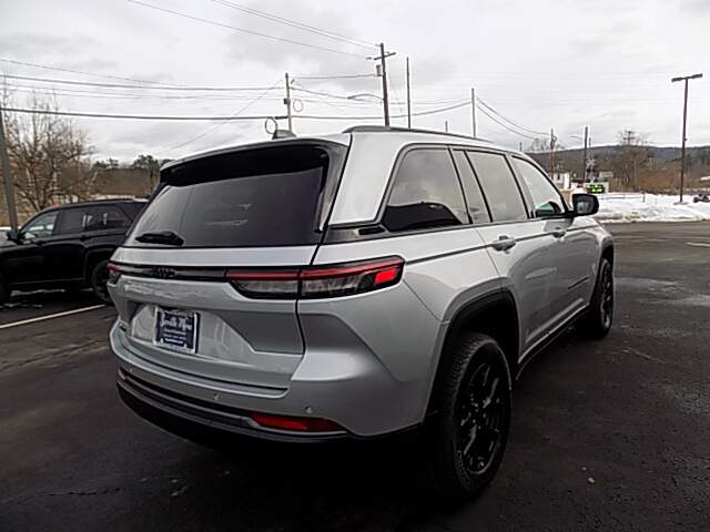  2026 Jeep Grand Cherokee Image:…