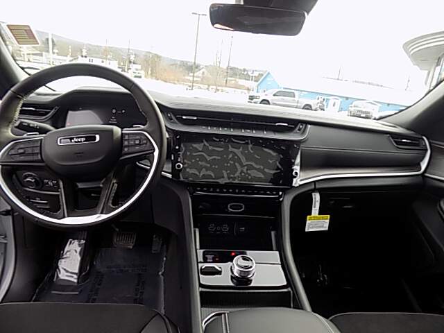  2026 Jeep Grand Cherokee Image:…