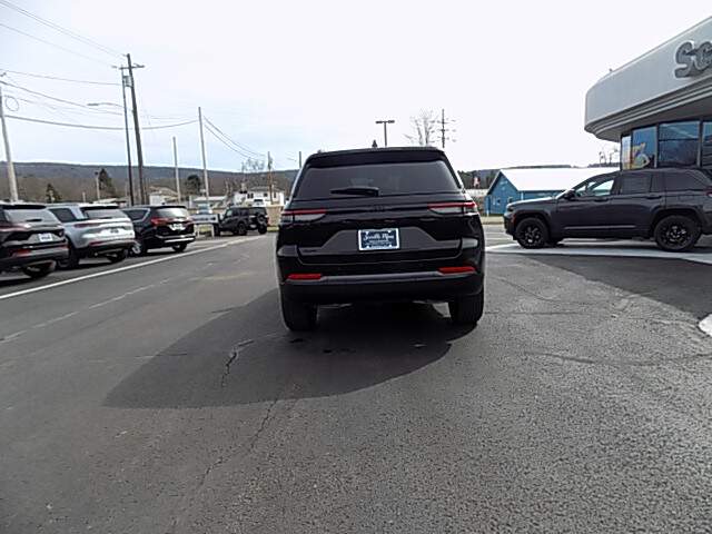  2026 Jeep Grand Cherokee Image:…