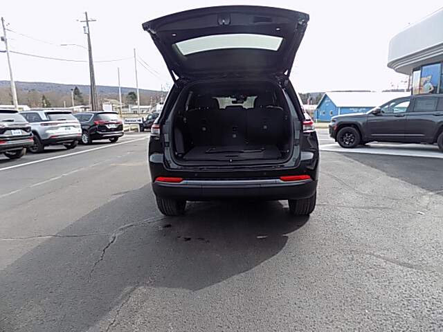  2026 Jeep Grand Cherokee Image:…