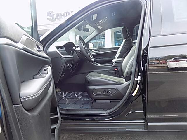  2026 Jeep Grand Cherokee Image:…