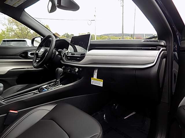  2026 Jeep Compass Image: 8