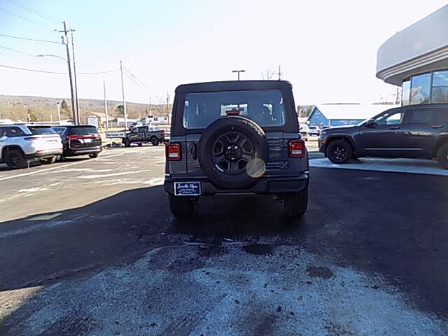  2026 Jeep Wrangler Image: 2