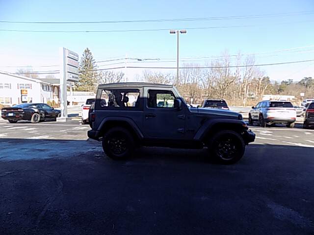  2026 Jeep Wrangler Image: 3