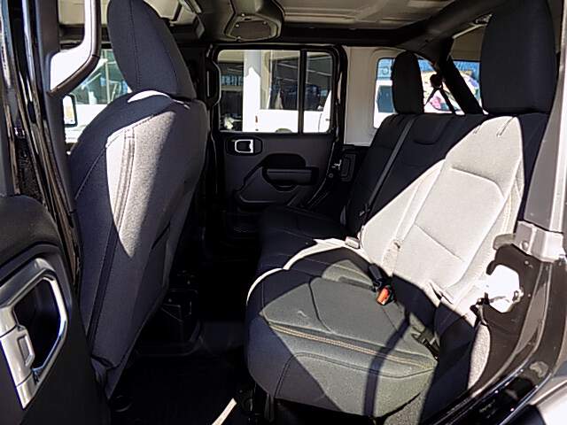  2026 Jeep Wrangler Image: 9