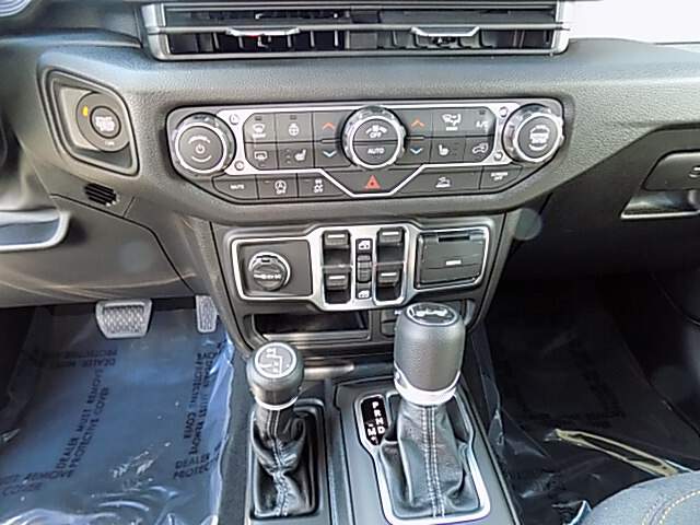  2026 Jeep Wrangler Image: 11