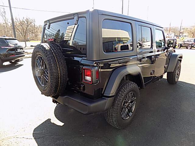  2026 Jeep Wrangler Image: 4