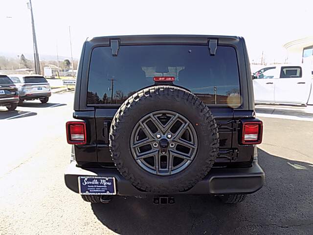  2026 Jeep Wrangler Image: 5