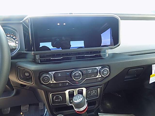  2026 Jeep Wrangler Image: 9