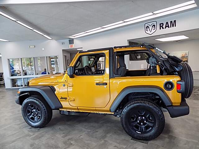  2026 Jeep Wrangler Image: 7