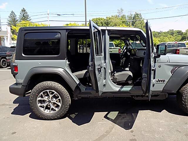  2026 Jeep Wrangler Image: 11