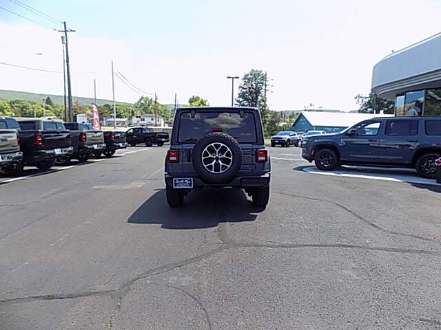  2026 Jeep Wrangler Image: 2