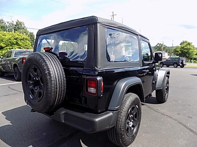  2026 Jeep Wrangler Image: 5