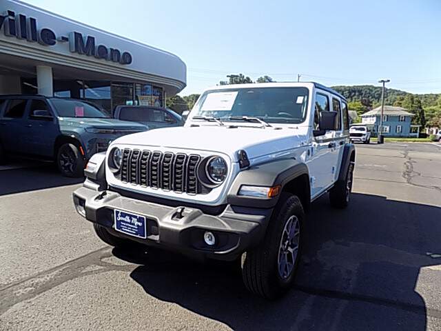  2026 Jeep Wrangler Image: 0