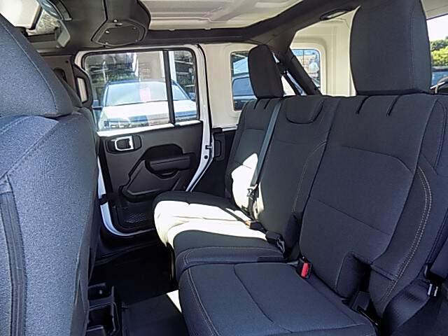  2026 Jeep Wrangler Image: 9