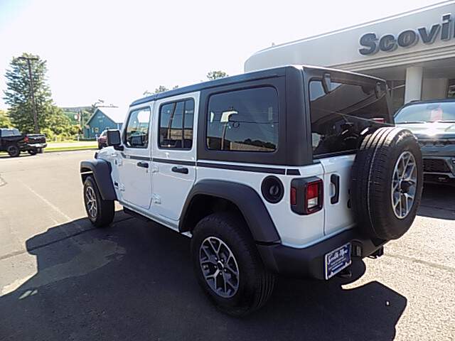  2026 Jeep Wrangler Image: 6