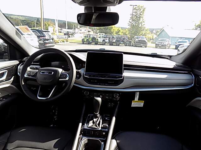  2026 Jeep Compass Image: 8