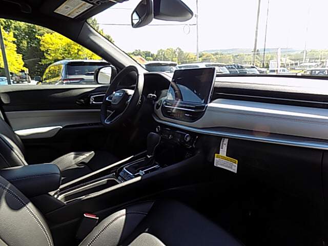  2026 Jeep Compass Image: 7
