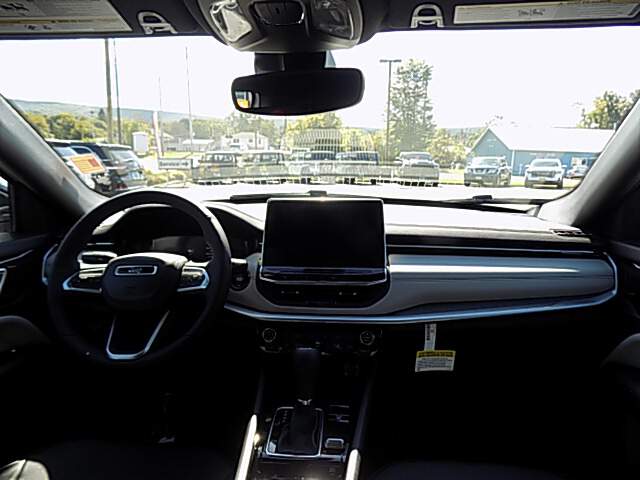  2026 Jeep Compass Image: 8