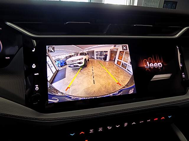  2026 Jeep Cherokee Image: 9