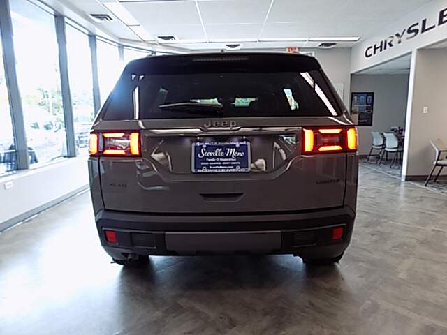  2026 Jeep Cherokee Image: 3