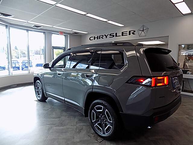  2026 Jeep Cherokee Image: 4