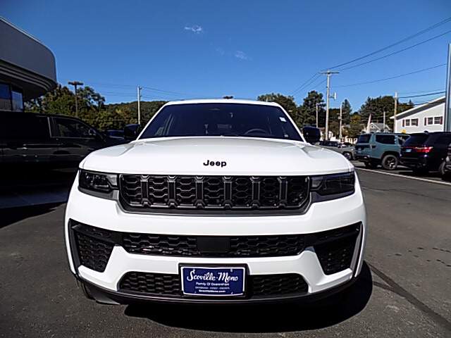  2027 Jeep Grand Cherokee L…
