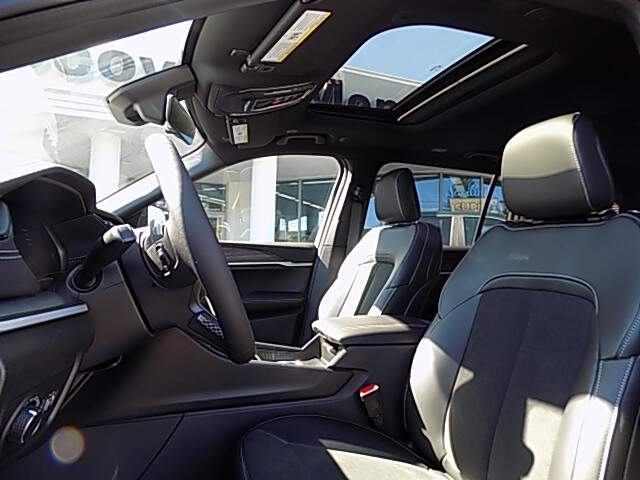  2027 Jeep Grand Cherokee L…