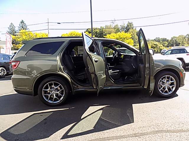  2027 Dodge Durango Image: 9