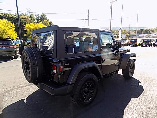  2027 Jeep Wrangler Image: 2