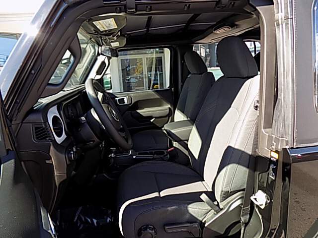  2027 Jeep Wrangler Image: 5