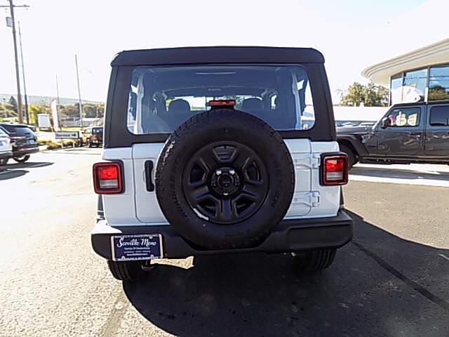  2027 Jeep Wrangler Image: 3