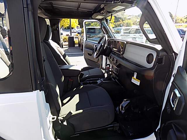  2027 Jeep Wrangler Image: 8